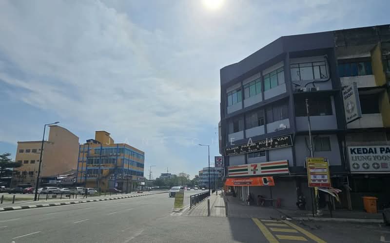 Shop for Rent in Klang (Selangor) - Jane Cheah - Exterior - PropertyGuru.com.my