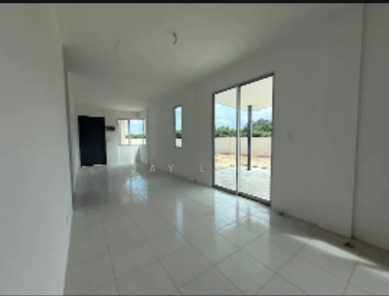 1-storey Terraced House for Sale in Kuching (Sarawak) - Jay Law - Living Room - PropertyGuru.com.my