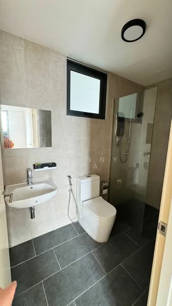 Service Residence for Sale at East Parc @ Manjalara - Johnny Pua - Bathroom - PropertyGuru.com.my