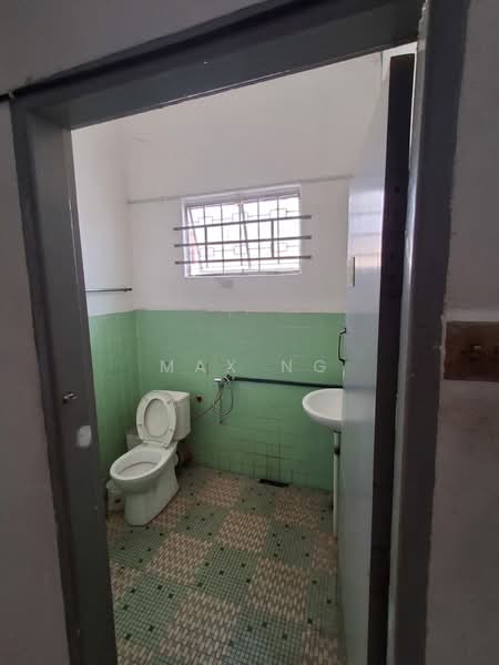 Semi-Detached House for Sale in Jelutong (Penang) - Max Ng - Bathroom - PropertyGuru.com.my