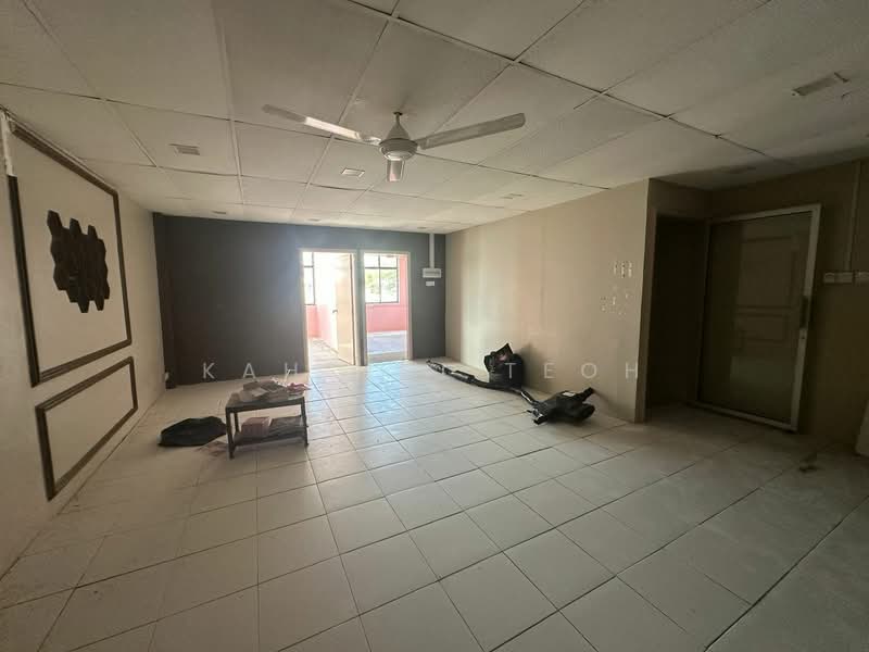 Taman Kulim Square untuk Untuk Disewa - RM 2,500 /bulan, Apr 2026 - Living Room - PropertyGuru.com.my