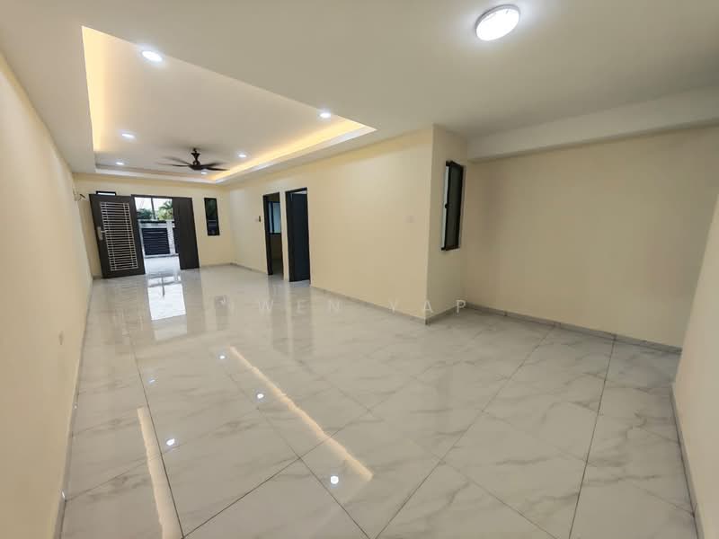 1-storey Terraced House for Sale in Taman Ungku Tun Aminah (Skudai) - Iwen Yap - Living Room - PropertyGuru.com.my