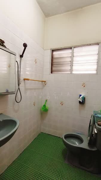 2-storey Terraced House for Sale in Damansara Jaya (Petaling Jaya) - Felicia Poh - Bathroom - PropertyGuru.com.my