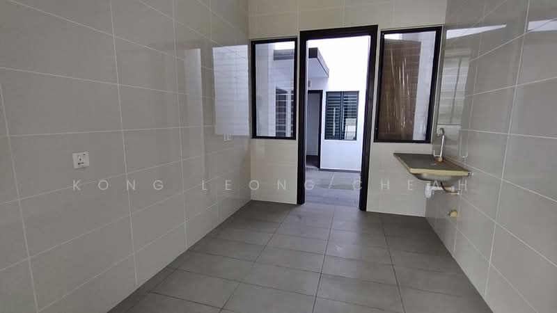 Semi-Detached House for Sale in Shah Alam (Selangor) - Kong Leong Cheah - Kitchen - PropertyGuru.com.my