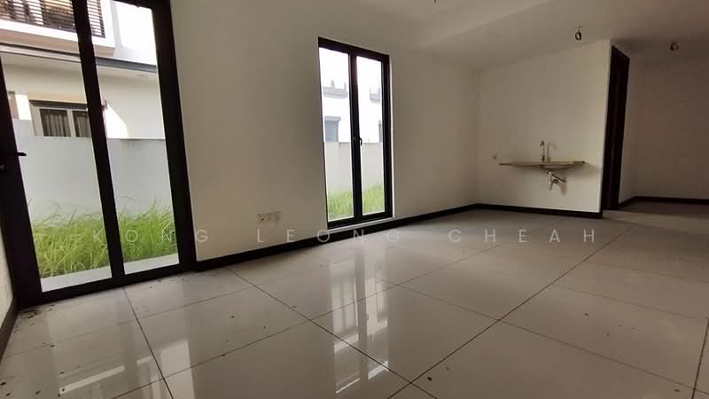 Semi-Detached House for Sale in Shah Alam (Selangor) - Kong Leong Cheah - Living Room - PropertyGuru.com.my