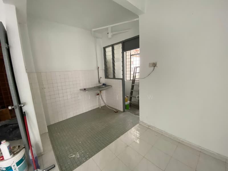 Desa Tasik Fasa 1A untuk Untuk Dijual - RM 200,000, Mac 2026 - Kitchen - PropertyGuru.com.my