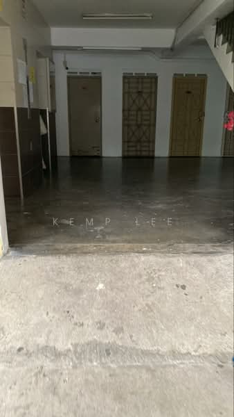 Apartment for Rent at Pangsapuri Damai Senja - Kemp Lee - Corridor - PropertyGuru.com.my