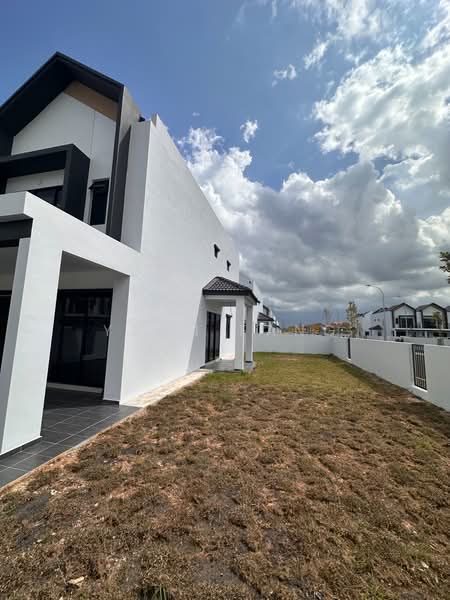 2-storey Terraced House for Sale in Taman Seri Austin (Tebrau) - Yunn Fang - Exterior - PropertyGuru.com.my