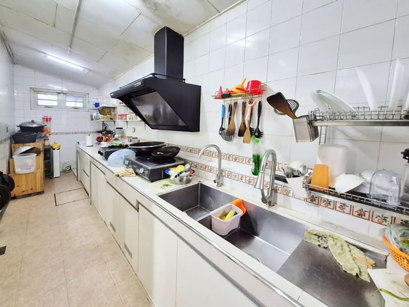 Semi-Detached House for Sale in Taman Tun Dr Ismail (Kuala Lumpur) - Fatin Azemi - Kitchen - PropertyGuru.com.my