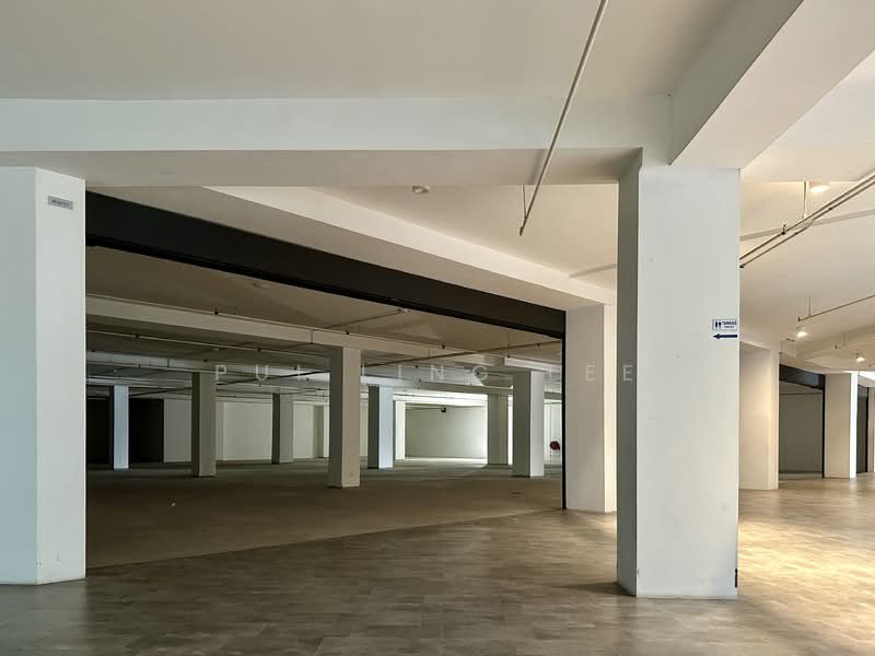 10,000sf Shop Office@ Emporis Retail Mall, Kota Damansara, PJ untuk Untuk Disewa - RM 25,000 /bulan, Mac 2026 - Interior - PropertyGuru.com.my