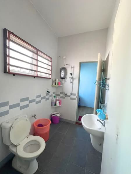 2-storey Terraced House for Sale in Tasek Mutiara (Ipoh) - Steven . - Bathroom - PropertyGuru.com.my
