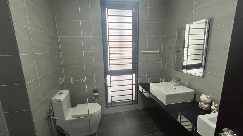 2-storey Terraced House for Sale in Taman Putra Prima (Puchong) - Denson Yong - Bathroom - PropertyGuru.com.my