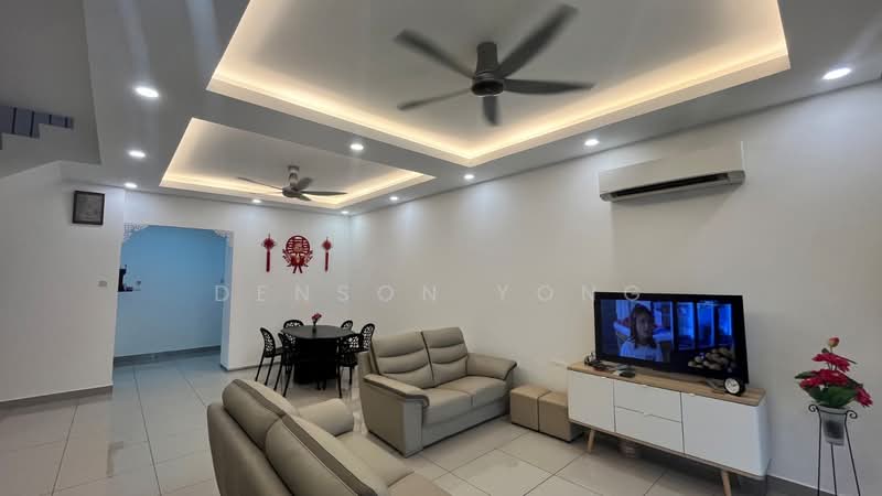2-storey Terraced House for Sale in Taman Putra Prima (Puchong) - Denson Yong - Living Room - PropertyGuru.com.my