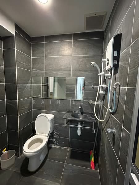 2-storey Terraced House for Rent in Serdang Raya (Seri Kembangan) - Rain Leow - Bathroom - PropertyGuru.com.my