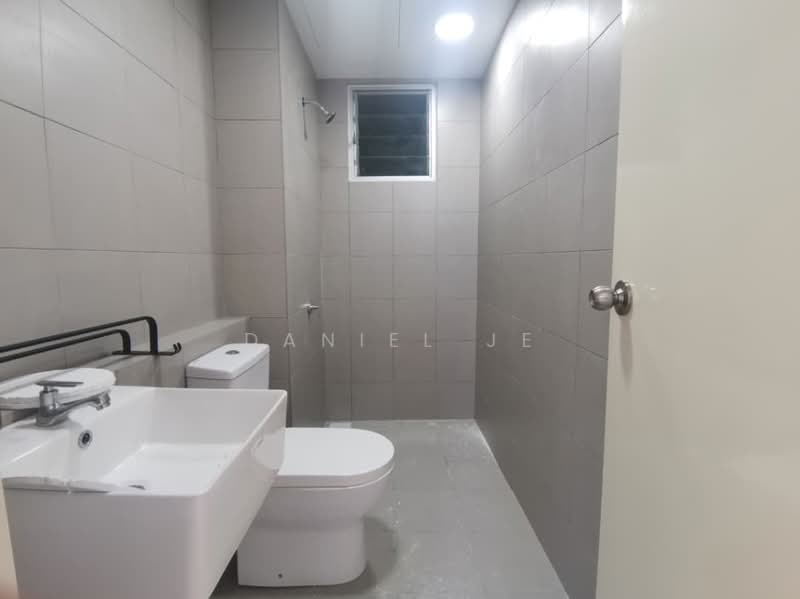Condominium for Rent at Lakefront Homes - Daniel Je - Bathroom - PropertyGuru.com.my