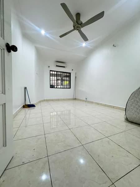 BERTAM PERDANA 3 untuk Untuk Dijual - RM 400,000, Apr 2026 - Living Room - PropertyGuru.com.my