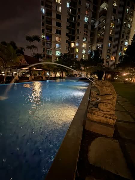 Atmosfera Kondominium untuk Untuk Dijual - RM 700,000, Mac 2026 - Resort feels swimming pool - PropertyGuru.com.my