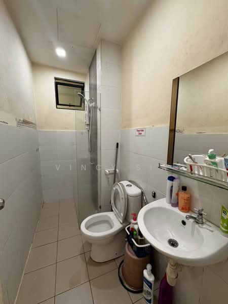 Service Residence for Sale at Jentayu Residensi @ Tampoi - Vincy Sia - Bathroom - PropertyGuru.com.my