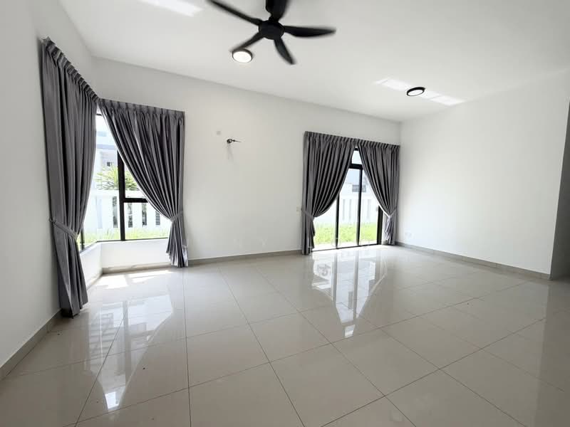 Cluster House for Sale in Bukit Indah (Iskandar Puteri (Nusajaya)) - Jeny Loo - Living Room - PropertyGuru.com.my