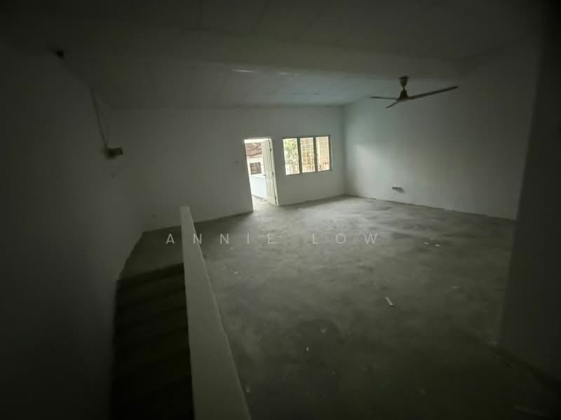 Shop for Sale in Taman Tasek (Johor Bahru) - Annie Low - Interior - PropertyGuru.com.my