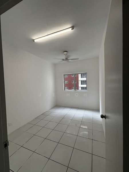 Condominium for Rent at Residensi Sateria - Jie Hoh - PropertyGuru.com.my
