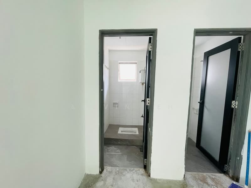 Shop / Office for Rent in Puchong (Selangor) - Allvin Teh - Bathroom - PropertyGuru.com.my