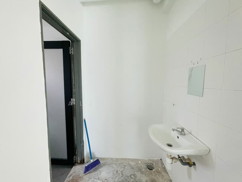 Shop / Office for Rent in Puchong (Selangor) - Allvin Teh - Bathroom - PropertyGuru.com.my
