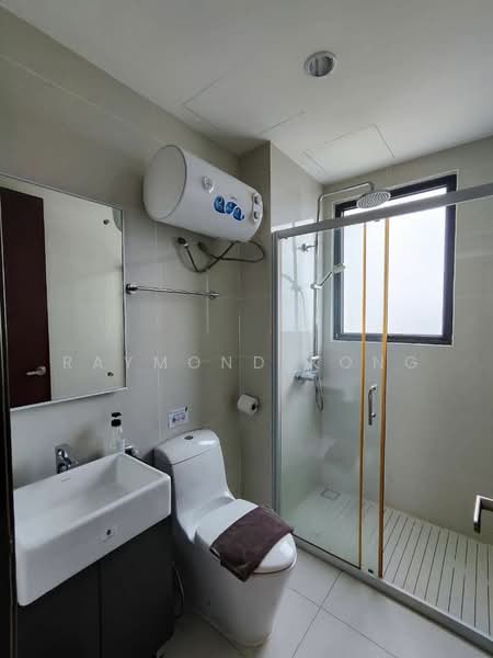 Condominium for Sale at Bay Point @ Country Garden Danga Bay - Raymond Kong - Bathroom - PropertyGuru.com.my
