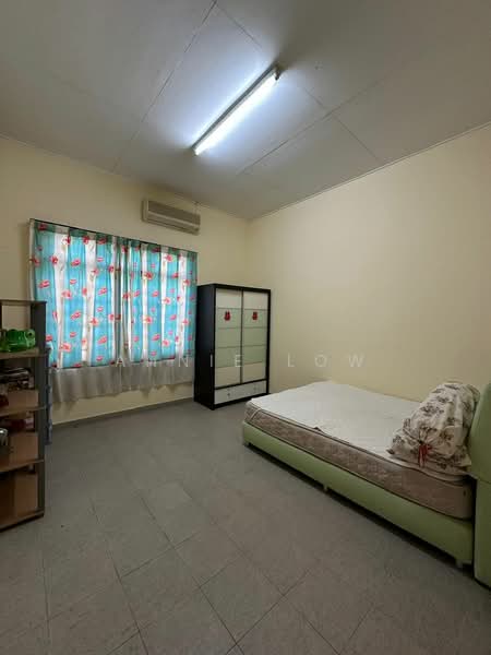 Bungalow for Sale in Kulai (Johor) - Annie Low - Bedroom - PropertyGuru.com.my
