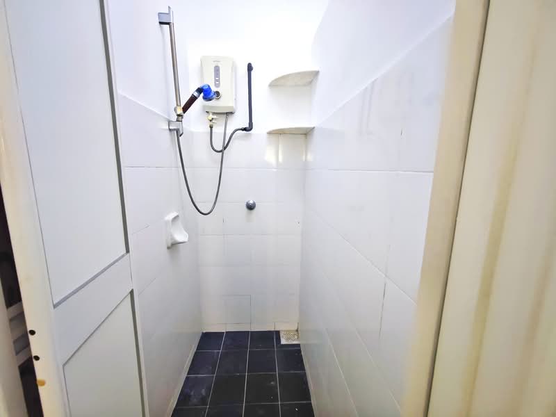 Palm & Nipah Court (Pangsapuri Nipah) untuk Untuk Disewa - RM 1,100 /bulan, Mac 2026 - Bathroom - PropertyGuru.com.my