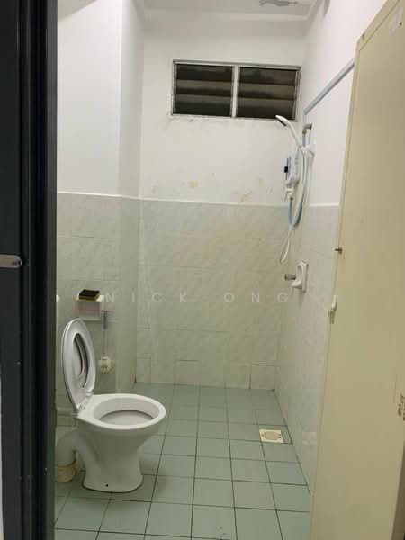 Apartment for Sale at Idaman Senibong - Nick Ong - Bathroom - PropertyGuru.com.my