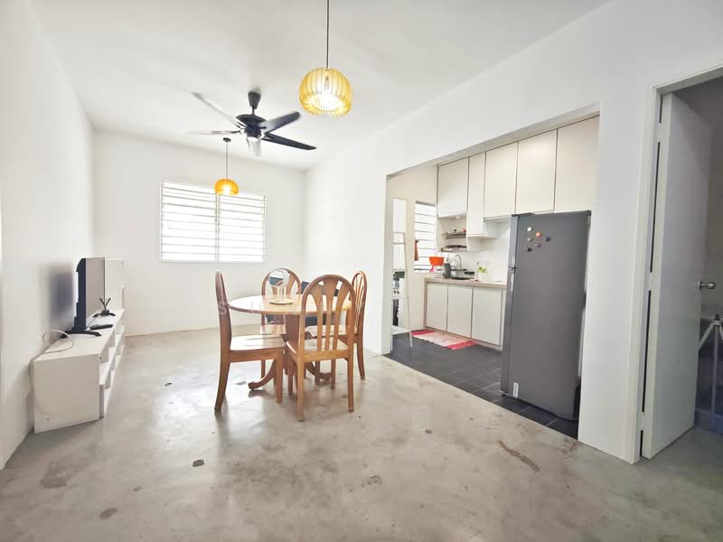 Palm & Nipah Court (Pangsapuri Nipah) untuk Untuk Disewa - RM 1,100 /bulan, Mac 2026 - Living Room - PropertyGuru.com.my