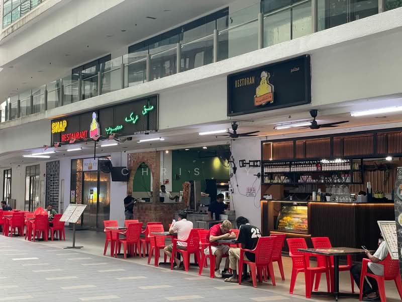 Street Mall @ One South, Seri Kembangan untuk Untuk Dijual - RM 760,000, Mac 2026 - Exterior - PropertyGuru.com.my