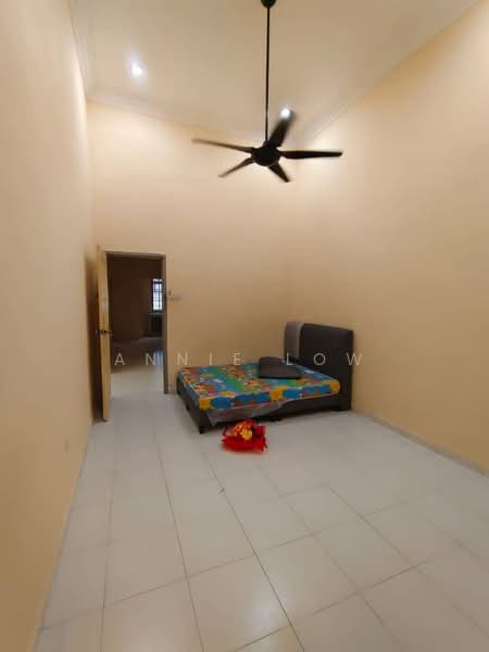 1-storey Terraced House for Sale in Kulai (Johor) - Annie Low - Bedroom - PropertyGuru.com.my