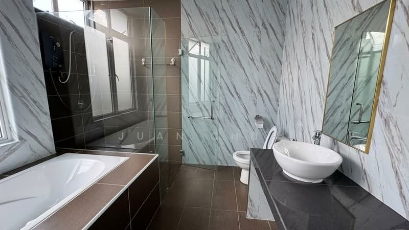 Cluster House for Sale in Iskandar Puteri (Nusajaya) (Johor) - Juan Chua - Bathroom - PropertyGuru.com.my