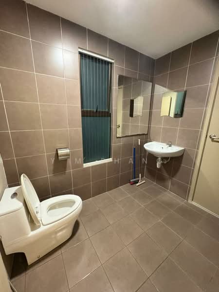 Atmosfera Kondominium untuk Untuk Dijual - RM 700,000, Mac 2026 - Common Bathroom - PropertyGuru.com.my