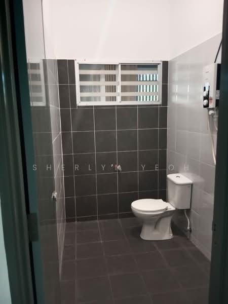 Tanjung Malim Taman Bernam Perdana untuk Untuk Dijual - RM 328,000, Mac 2026 - Bathroom - PropertyGuru.com.my