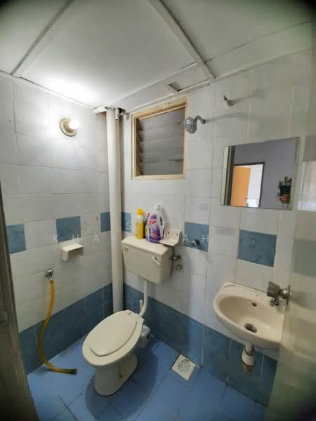 Apartment for Rent at Pangsapuri Mutiara Subang - SITI KHAIRIYAH JAAFAR - Bathroom - PropertyGuru.com.my