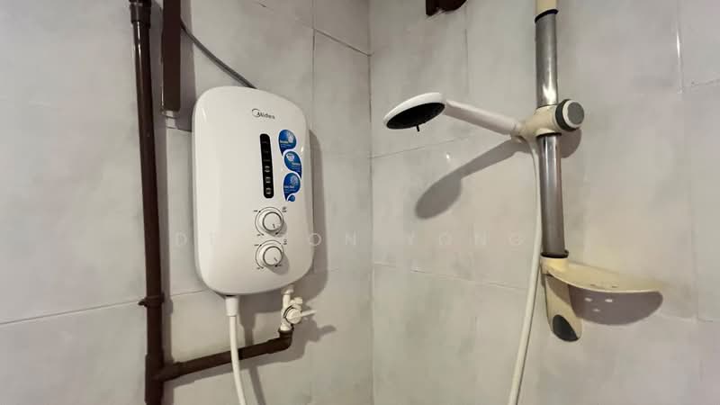 Cypress Condominium untuk Untuk Disewa - RM 2,200 /bulan, Mac 2026 - Bathroom - PropertyGuru.com.my