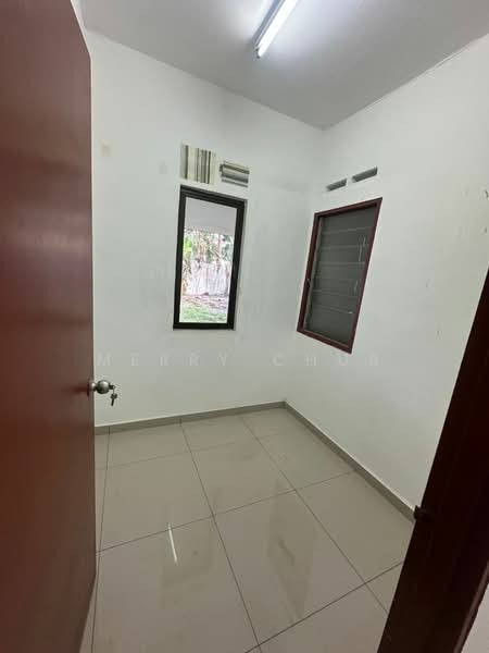 Ulu Tiram Taman Puteri Wangsa Double Storey Corner Lot untuk Untuk Disewa - RM 1,600 /bulan, Mac 2026 - Interior - PropertyGuru.com.my