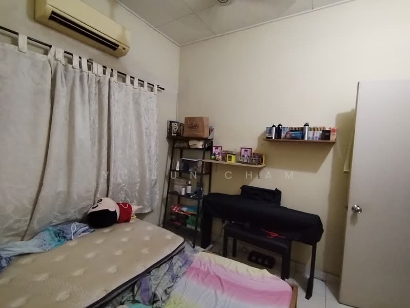 2-storey Terraced House for Sale in TAMAN PUCHONG UTAMA (Puchong) - Yi Jun Cham - Bedroom - PropertyGuru.com.my