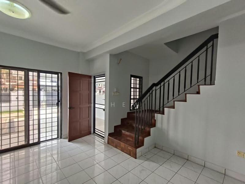 Rumah Teres 2-Tingkat untuk Dijual di Bandar Baru Permas Jaya (Permas Jaya) - Chew Jia Jia - Entrance - PropertyGuru.com.my