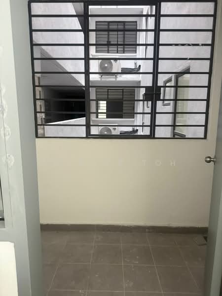 Condominium for Rent at E'Island Lake Haven - Shirlee Toh - Balcony - PropertyGuru.com.my