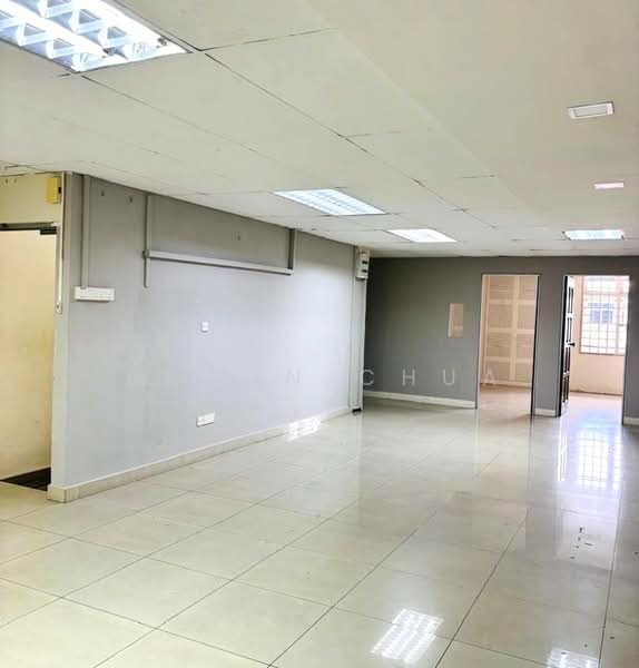 Office for Rent in Taman Molek (Johor Bahru) - Jason Chua - Interior - PropertyGuru.com.my