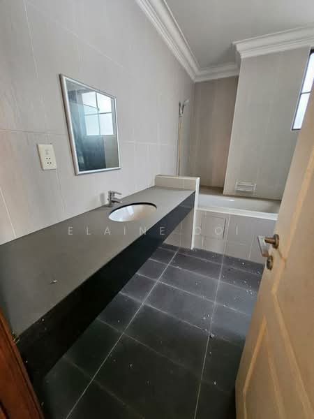 Bungalow for Rent in Bayan Lepas (Penang) - Elaine Ooi - Bathroom - PropertyGuru.com.my