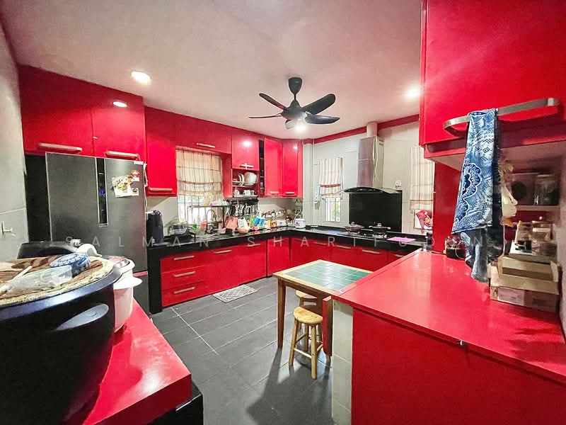 Bungalow for Sale in Bangi (Selangor) - Salman Sharifudin - Kitchen - PropertyGuru.com.my