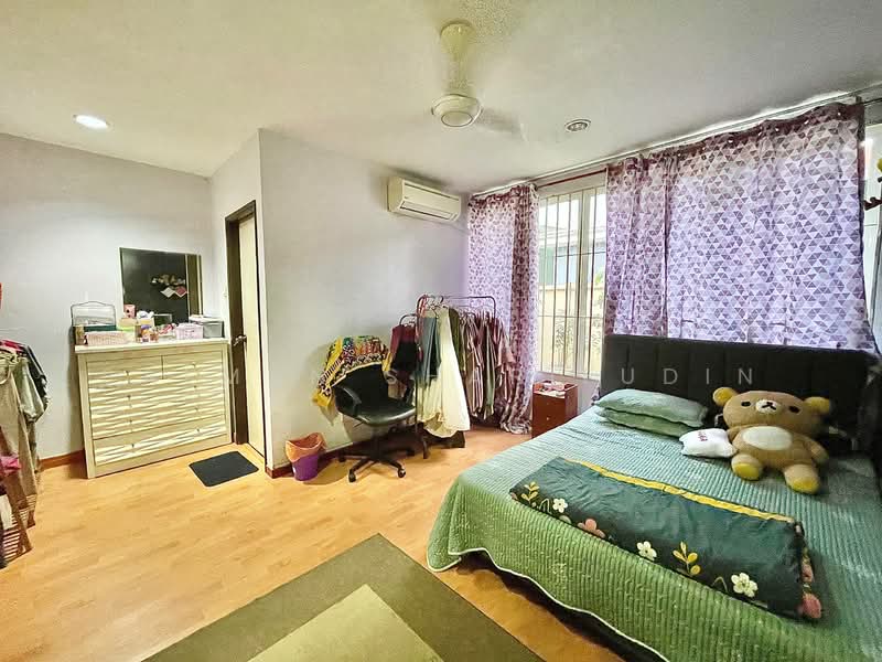 Bungalow for Sale in Bangi (Selangor) - Salman Sharifudin - Bedroom - PropertyGuru.com.my