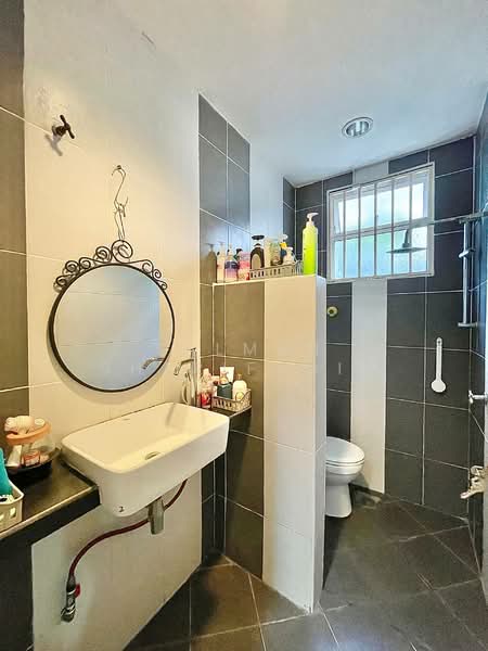 Bungalow for Sale in Bangi (Selangor) - Salman Sharifudin - Bathroom - PropertyGuru.com.my