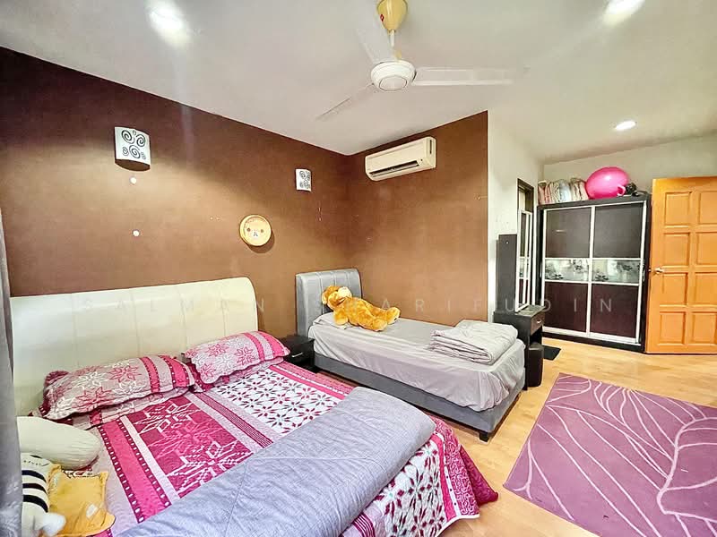 Bungalow for Sale in Bangi (Selangor) - Salman Sharifudin - Bedroom - PropertyGuru.com.my