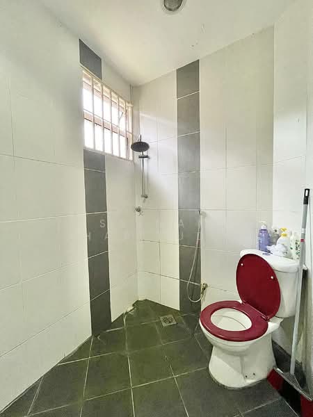 Bungalow for Sale in Bangi (Selangor) - Salman Sharifudin - Bathroom - PropertyGuru.com.my